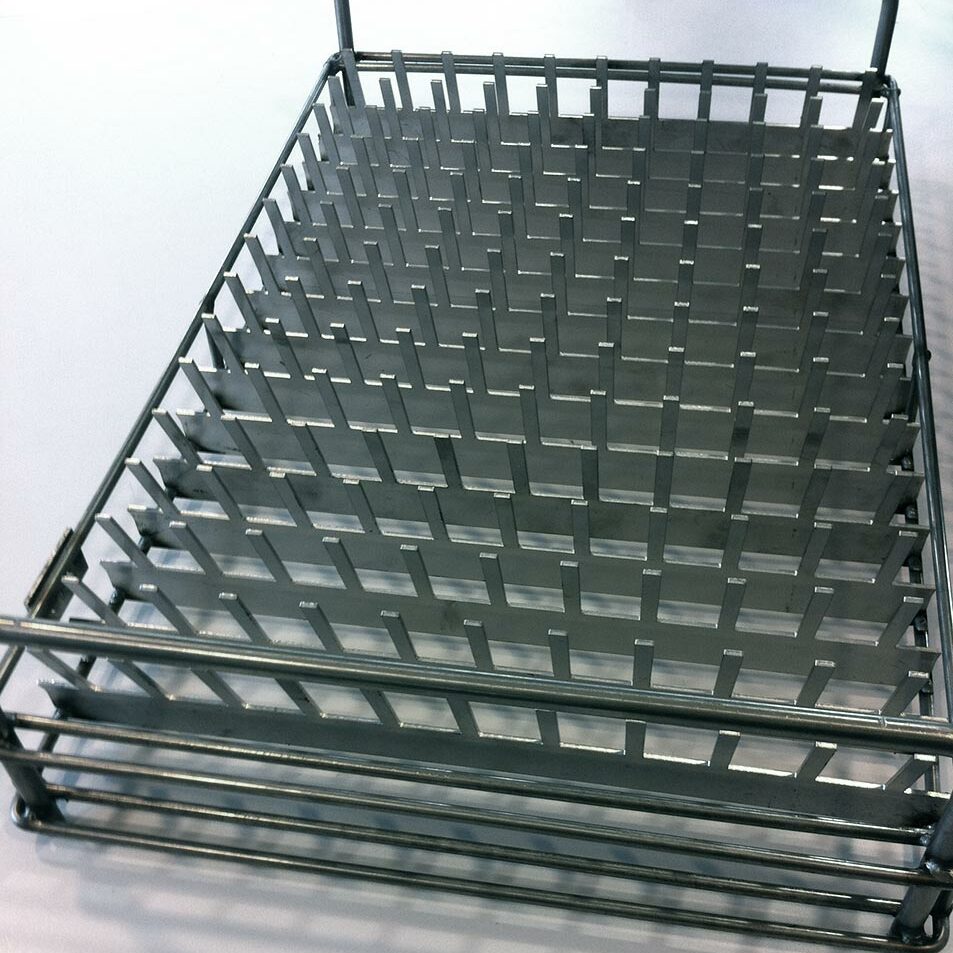 Panier inox avec fil et tole industrie automobile