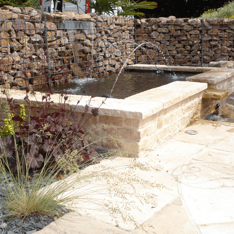 fontaine-à-eau-en-gabion