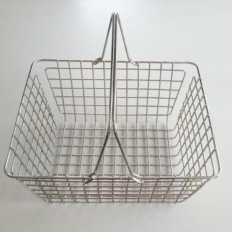 Panier en fil métallique